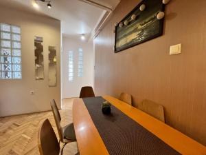 Gallery image of Bart&oacute;k Apartment in Szeged