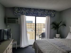 Beautiful Double Queen Suite with Ocean Views! Sea Mist Resort 50811 - Perfect for 2-4 guests!