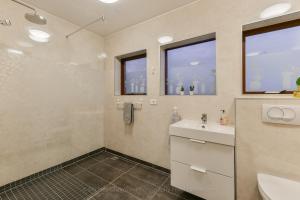 Koupelna v ubytování Garður guesthouse