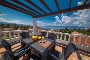 Un balcon sau o terasă la House PANORAMA HOUSE