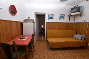TV a/nebo společenská místnost v ubytování Apartments 2M