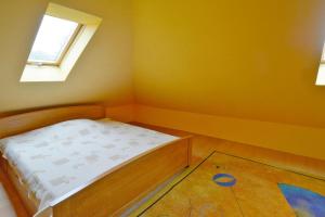 Gallery image of Spacious cottage, idyllic right on the lake, Spore in Szczecinek +19 photos