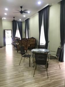 Posezení v ubytování Homestay Islam Bandar Tasik Puteri Rawang