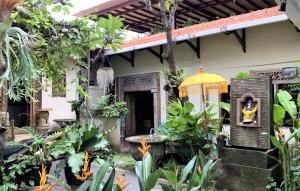 Zahrada ubytování Chendana Homestay Bali