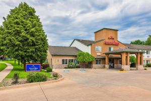 Foto da galeria de AmericInn by Wyndham Des Moines Airport em Des Moines