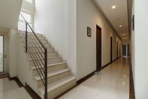 Gambar di galeri bagi Avalon Karawaci Mitra RedDoorz di Tangerang