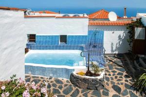 The swimming pool at or close to Finca La Hoya, El Tanque