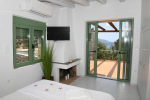 Gallery image of Sun Senses - villa with private beach in Ayía Marína