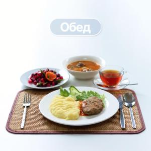 Hrana v oz. blizu hotela