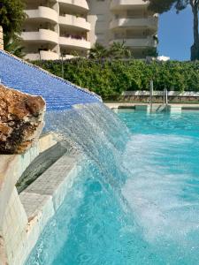 Basen w obiekcie Apartamento Superior Alay en Puerto Marina playa lub w pobliżu