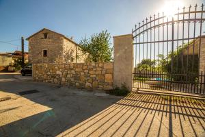 Fotografie z fotogalerie ubytování Charming villa Kalu with private pool near Rovinj by WiiBuk v destinaci Mrgani
