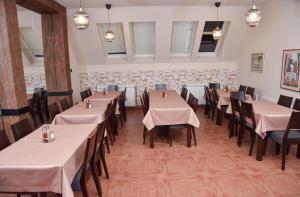 Restoran ili drugo mesto za obedovanje u objektu Villa Mramor