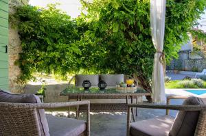 Bazén v ubytování Charming villa Kalu with private pool near Rovinj by WiiBuk nebo v jeho okolí