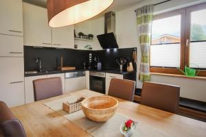 Köök või kööginurk majutusasutuses Bergchalet Falkenstein, Inzell