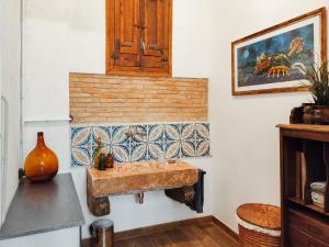 Fotografie z fotogalerie ubytování Les Voltes I - 2BD hidden gem in hilltop wine village v destinaci Barbará