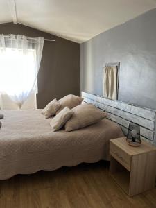 En eller flere senge i et værelse på Maison d'hôtes Bastide St Victor à 2,5 kilomètres de Lourmarin