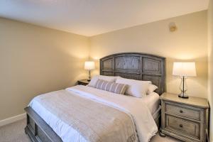 Katil atau katil-katil dalam bilik di Apt with Balconies - Steps to Kemah Boardwalk!