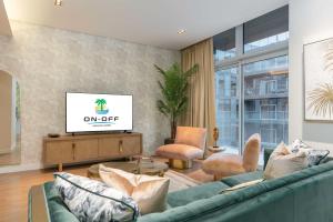 Gallery image of ON OFF HH-City walk- Relaxing design 2BR & MAID ROOM in Dubai