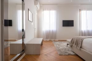 Gallery image of Design Apartment with Balcony on the Grand Canal R&R in Venice