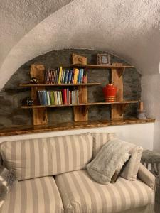 The library in Az apartmant