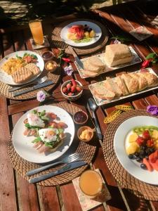 Možnosti oběda a/nebo večeře pro hosty v ubytování Reserva Natural Tierra Adentro