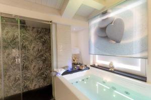 Koupelna v ubytování Carizza Rooms