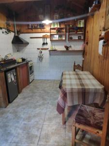 A kitchen or kitchenette at Casa D'Vilero en Temperley