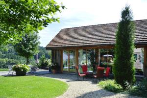 Vonkajšia záhrada v ubytovaní Chalet in Styria with Pool & Panoramic Views