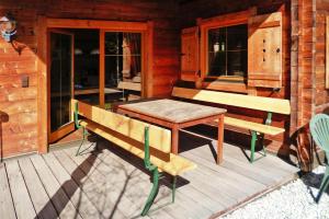 Fotografia z galérie ubytovania Chalet in Fügen near Spieljochbahn v destinácii Fügen