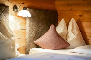 Posteľ alebo postele v izbe v ubytovaní Chalet in Fügen near Spieljochbahn