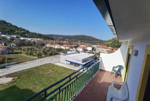 Uma vista geral da montanha ou uma vista da montanha a partir do apartamento