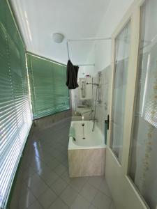 A bathroom at Casa CERIOLO L & E