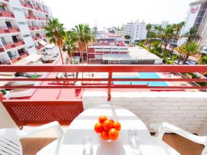 A balcony or terrace at Cozy Beach Holiday Home in Playa del Ingles