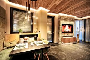 Posezení v ubytování Alpiner Glam Penthouse in der Residenz Silvretta - Inklusive Silvretta Card Premium