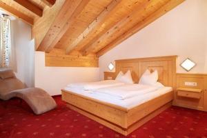 Postel nebo postele na pokoji v ubytování Gästehaus Kastenhof