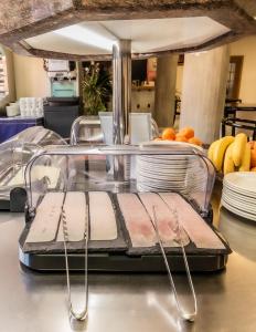 Postel nebo postele na pokoji v ubytování Hotel Universal Murcia