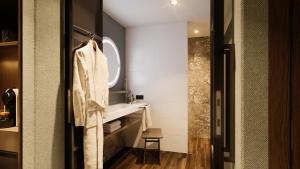 Een badkamer bij Hotel de Schelde
