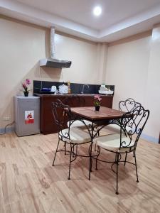 Kuchyň nebo kuchyňský kout v ubytování Luis miguel's place