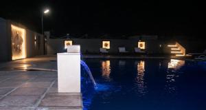 Bazén v ubytování WHITE SHARK RESORT nebo v jeho okolí