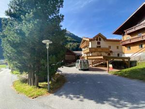 Zdjęcie z galerii obiektu Alpine Lodge Sölden - Chalet & Apart w Solden