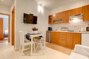 Küche/Küchenzeile in der Unterkunft Apartments Villa Delia