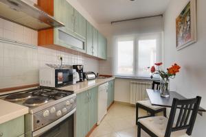 Küche/Küchenzeile in der Unterkunft Apartments Villa Delia
