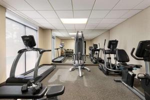 Fitness centrum a/nebo fitness zařízení v ubytování Wingate by Wyndham Wilmington