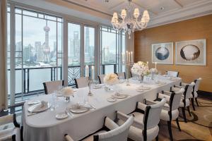 Restaurace v ubytování The Peninsula Shanghai