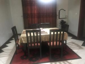 Fotografija u galeriji objekta Vervet Villa Fully Furnished Appartment u gradu Namugongo
