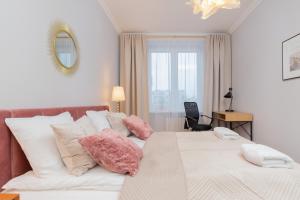 Fotografia z galérie ubytovania Stylowy Apartament blisko Plaży Gdynia Śródmieście by Noclegi Renters v destinácii Gdynia