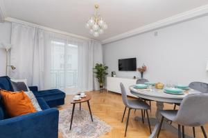 Fotografia z galérie ubytovania Stylowy Apartament blisko Plaży Gdynia Śródmieście by Noclegi Renters v destinácii Gdynia