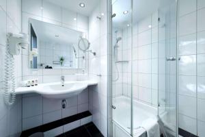 Koupelna v ubytování Best Western Premier IB Hotel Friedberger Warte + 37 fotografií