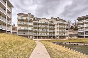 Gallery image of Osage Beach Condo with Private Boat Slip, Views in Osage Beach