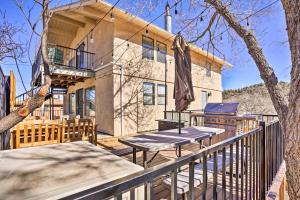 Balkón nebo terasa v ubytování Close to Hiking and Dtwn Mtn-View Prescott Home!